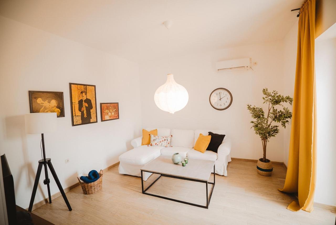 Вилла Cosy Family Friendly House Задар Экстерьер фото